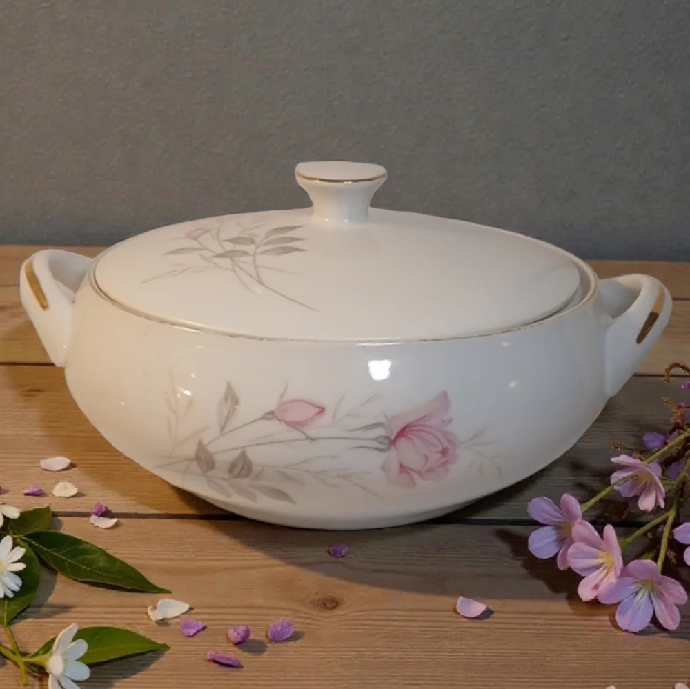 Camelot China American Rose 1655 Covered Vegetable Bowl